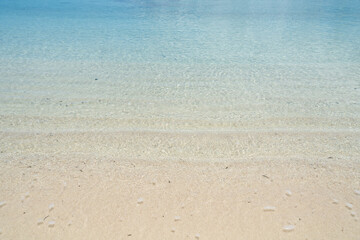 沖縄の波打ち際