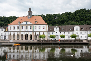 Das Rathaus am  historischen Barockhafen von Bad Karlshafen