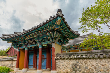 Obraz premium Traditional Korean Architectural Style Hanok Housing Landscape