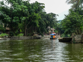 Fototapeta premium Grottes de Tam Coc, près de Ninh Binh au Vietnam. 