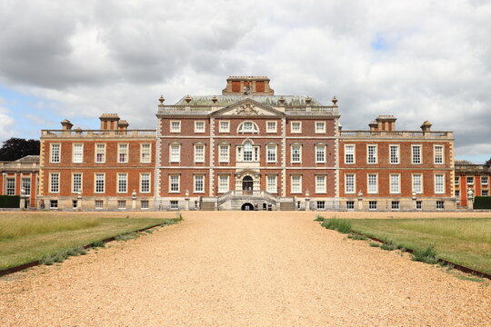The entrance front, Wimpole Hall, a neo-classical grade 1 listed building, Wimpole Estate, Arrington, Royston, Cambridgeshire, England, UK