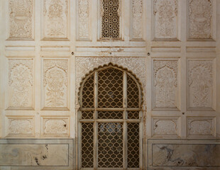  Intricate Mughal-era Wall Carvings and Lattice Work