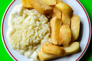  Traditional Classid Baked Fish Pie with THick Cut Chunky Chips