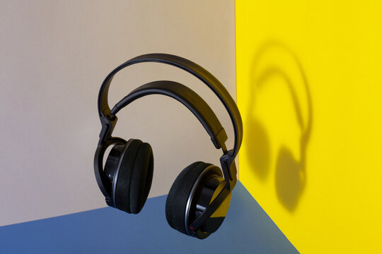 Cascos volando