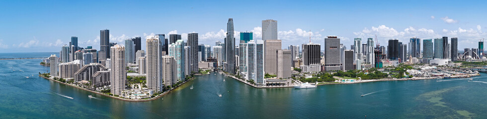 Obraz premium Panorama of Brickell in Miami. Brickell skyline on a sunny day. Panorama view of Brickell. Brickell famous panorama. Miami downtown landscape.