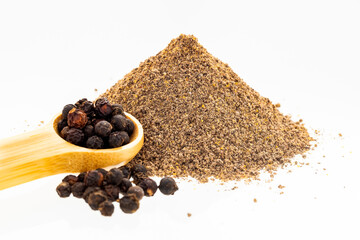 Ground black pepper seeds flavored - Piper nigrum