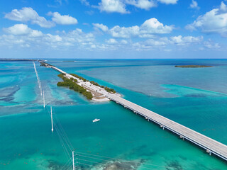 Fototapeta premium Overseas highway crossing Lignumvitae Channel, Indian Channel, and Tea Table Channel bridges at Islamorada Key in Florida Keys, Monroe County. 