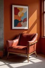 Cognacbrauner Ledersessel in sonnendurchfluteter Ecke vor oranger Wand mit Kunstbild