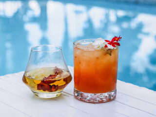 Refreshing summer cocktails by the poolside: embracing vacation vibes