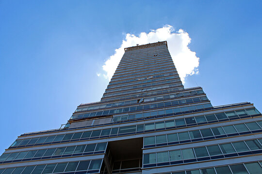 Edificio de la Torre Latinoamericana en el Centro Hist&oacute;rico de la Ciudad de M&eacute;xico.