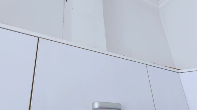 Modern kitchen transformation with a streamlined duct system-clean lines, hidden mechanics, and flawless integration elevate style without compromising airflow efficiency