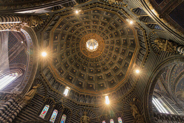 Obraz premium Interior View of the Grand and Ornate Dome of Siena Cathedral (Duomo di Siena), Tuscany, Italy