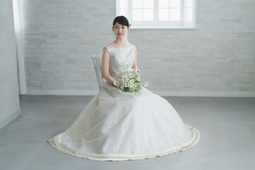 ウエディングドレス姿の新婦　ウエディングイメージ