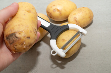 Preparing Potatoes using a Vegetable Peeler A simple yet effective method for cooking