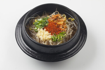 Kongnamul gukbap is a soup made by boiling rice and bean sprouts with various seasonings.