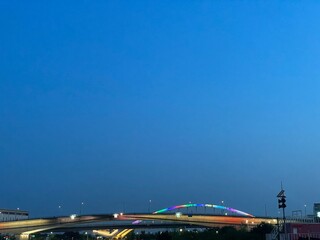 night traffic on the bridge