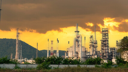 Naklejka premium Oil refinery gas petrol plant industry with crude tank, gasoline supply and chemical factory. Petroleum barrel fuel heavy industry oil refinery manufacturing factory plant. Refinery industry concept