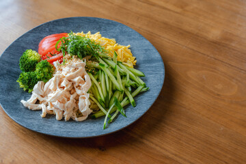 Healthy Japanese-style Colorful Salad Plate with Egg and Vegetables / 彩り豊かな和風サラダプレート
