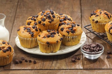 Chocochip Vanilla Muffins are muffins with the aroma and taste of vanilla with topping chocochip