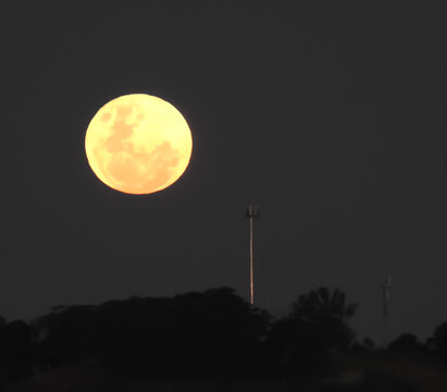 full moon mt annan with communications towers