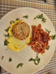 Fettuccine with Tomato Sauce and Cheese