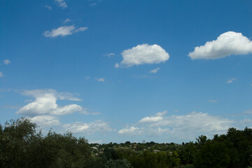 Obraz premium A blue sky with clouds