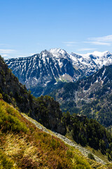 Fototapeta premium Snowy spring peaks of the Ariège mountains from the Col de la Coumeille de l’Ours