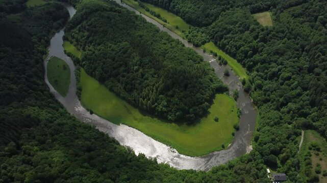 Exploring the beauty of Le Tombeau du Geant in Botassart during summer