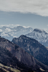 Panoramablick vom Pilatus über die Schweizer Alpen bei klarer Sicht – majestätische Berglandschaft, Fernsicht und natürliche Schönheit der Zentralschweiz