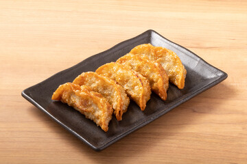 揚げ餃子