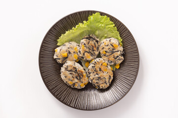 ひじきとコーンのチキンハンバーグ