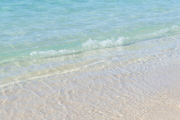 ガラスのように透明な沖縄の海