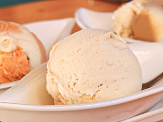 Vanilla ice cream.
