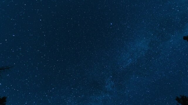 Stars rotating as sky lightens from moonrise 