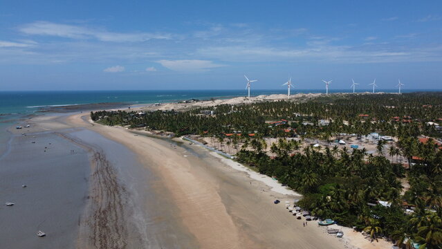 Praia Trairi e&oacute;licas drone imagens a&eacute;reas