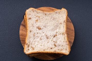 ライ麦入り食パン