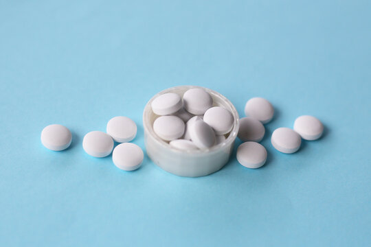 White round anti-inflammatory tablets