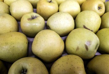 Apples in a market