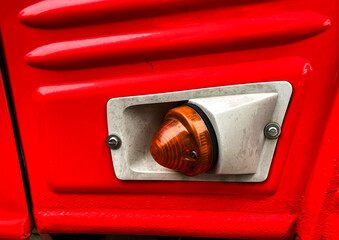 Kunststoffblinker eines Autos.