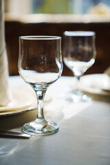 Table setting before the banquet.