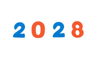testo anno 2028 con sagoma di lettere realizzate in legno colorato isolate su sfondo bianco o...