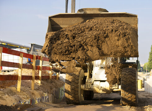 Radlader auf einer Baustelle