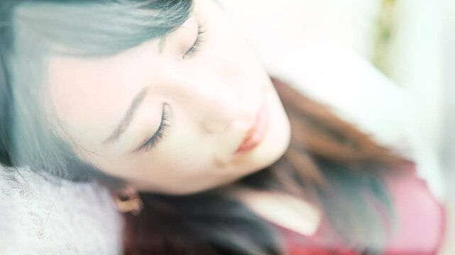 悲しくなる若い女性