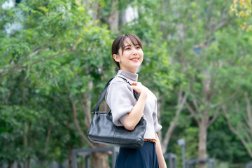 女性