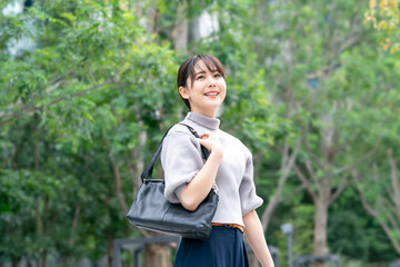 女性