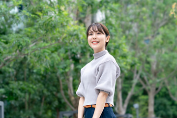 女性