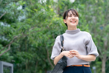 女性