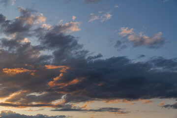 Fototapeta premium Beautiful sunset sky, with clouds. Sky background.