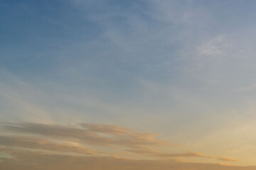 初夏の空　茜色に染まる夕焼け空08