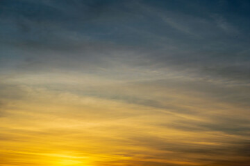 初夏の空　茜色に染まる夕焼け空31